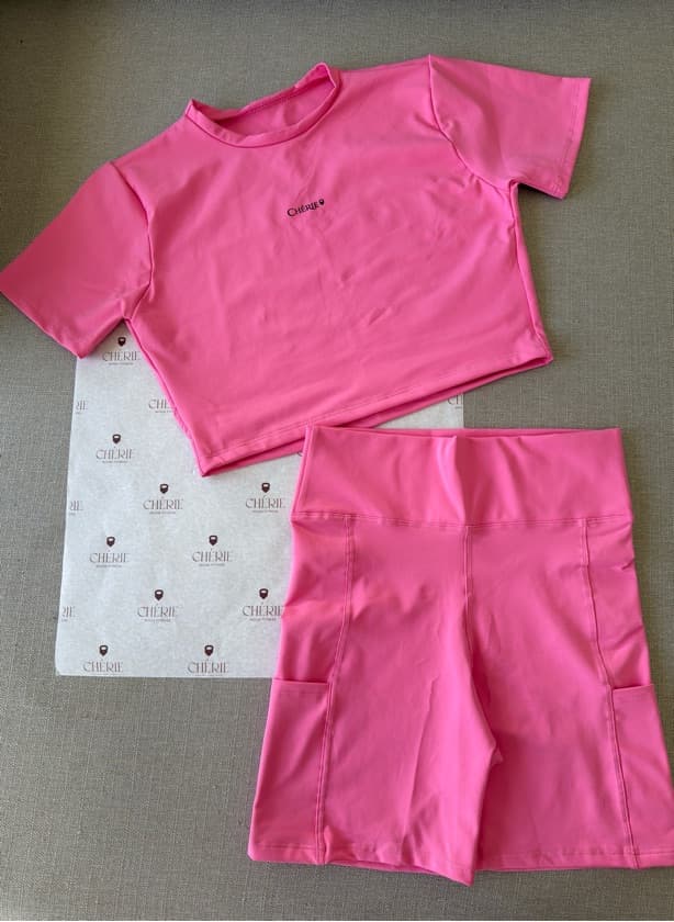 Conjunto Livia rosa e preto