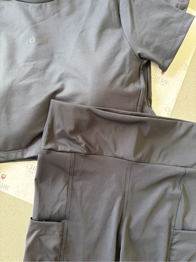 Conjunto Livia rosa e preto